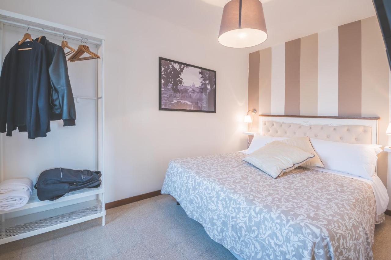 Pellegrino 75 Double Bedroom Roma Esterno foto